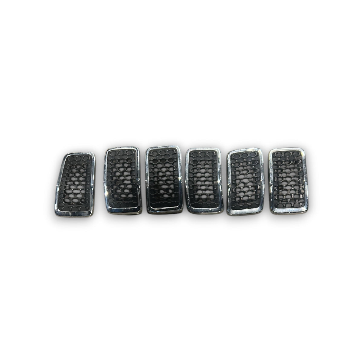 6 Griglie Cofano Anteriore Jeep Cherokee (KL) cod.68323773AB (2013 &gt; 2023) (1 Mancante) - F&amp;P CRASH SRLS - Ricambi Usati