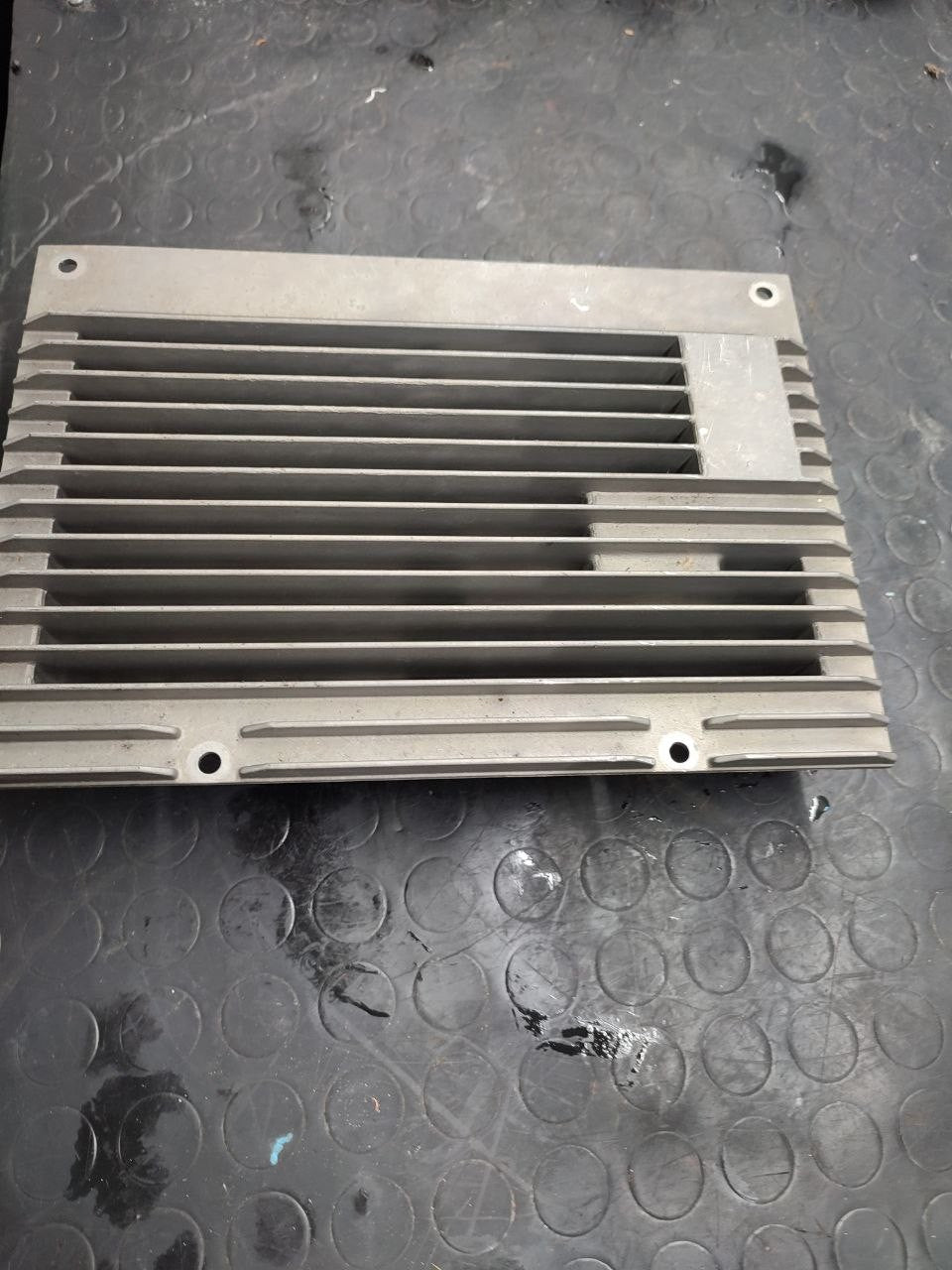 Amplificatore Land Rover Ranger 2.7 tdv6 ( 2008 - L322 ) cod xqk500095 - F&P CRASH SRLS - Ricambi Usati