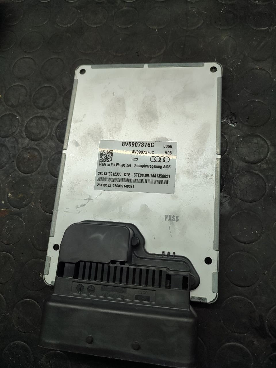 Centralina sospensioni attive Audi S3 ( 8v1 - 2016 ) 2.0 tfsi cod 8v0907376c - F&amp;P CRASH SRLS - Ricambi Usati