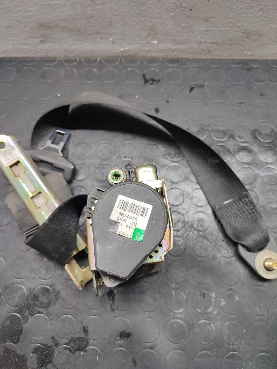 Cintura Di Sicurezza Anteriore Destra Con Pretensionatore Mercedes Classe E (W210) SW (2003) Cod:560995601 - F&amp;P CRASH SRLS - Ricambi Usati