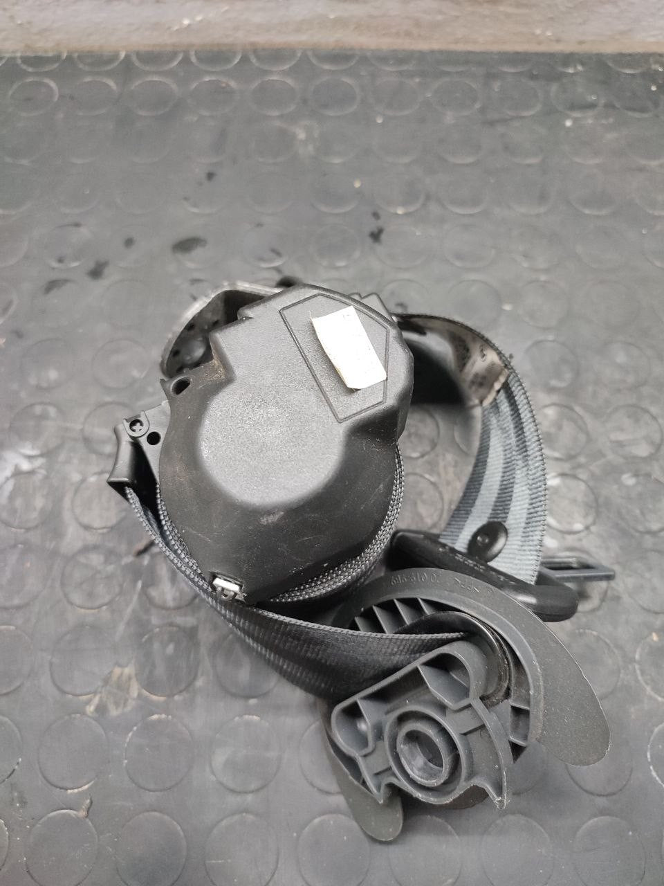 Cintura Di Sicurezza Posteriore Destra Volkswagen Polo V (6R) (2013) Cod:6R0857806A - F&amp;P CRASH SRLS - Ricambi Usati