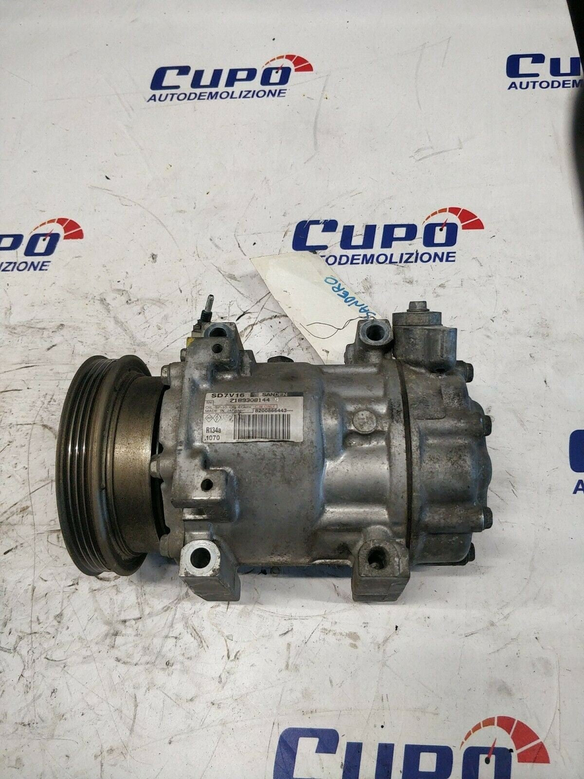 Compressore Climatizzatore Clima A/C Dacia Sandero 1.4 / 1.6 62Kw 5M B/Gpl - F&amp;P CRASH SRLS - Ricambi Usati