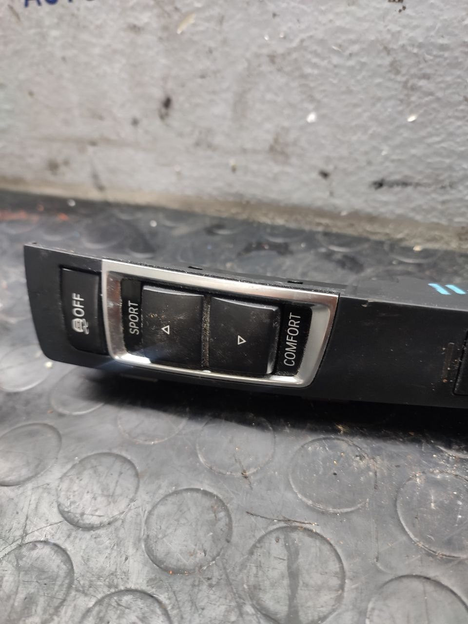 Console centrale pulsanti modalità guida Bmw serie 5 ( F10 / F11 - 2015 ) cod 9202948-03 - F&amp;P CRASH SRLS - Ricambi Usati