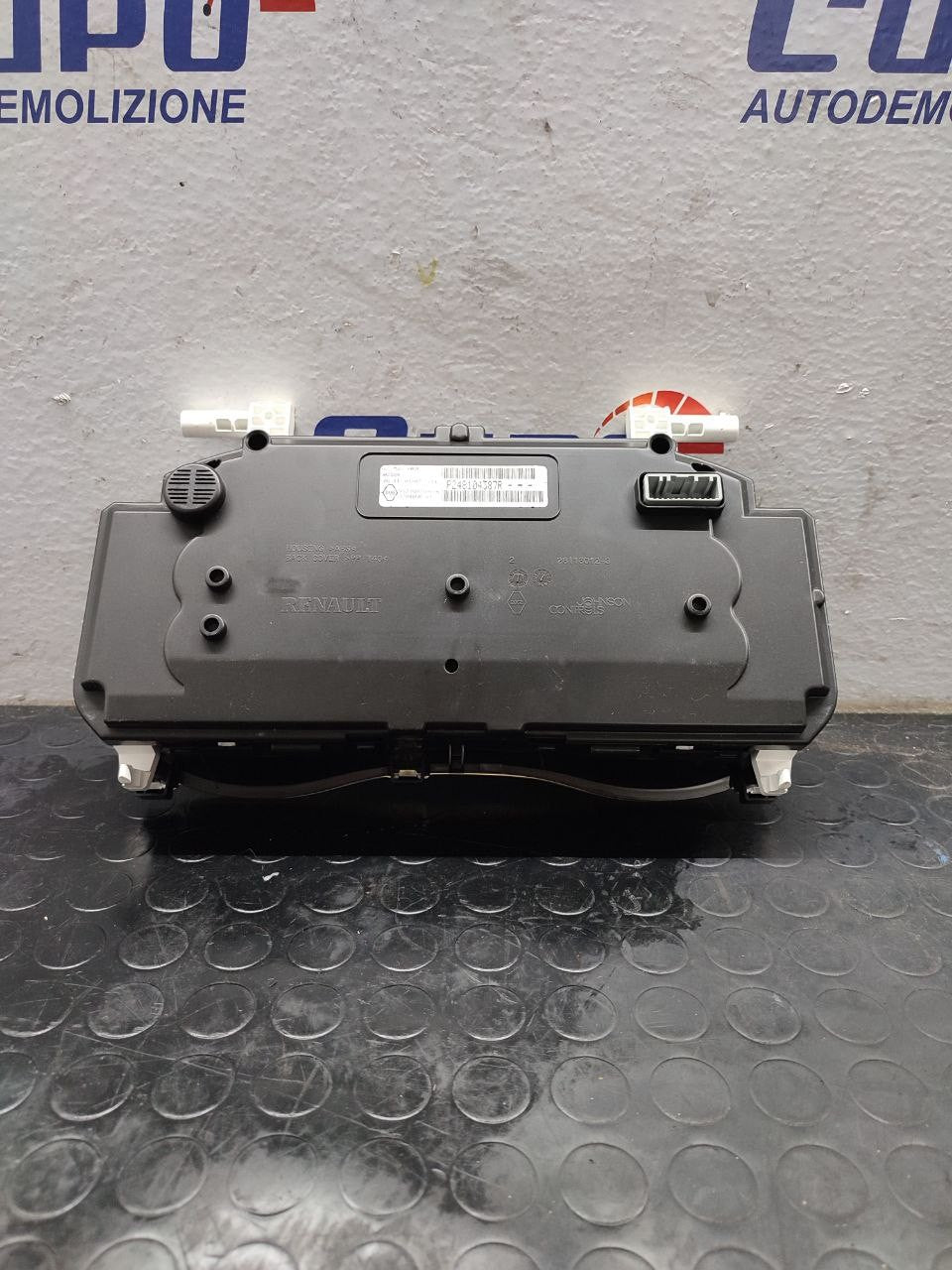 Contachilometri / Tachimetro Renault Kangoo (Restyling 2013) Cod:28118012-3 - F&P CRASH SRLS - Ricambi Usati