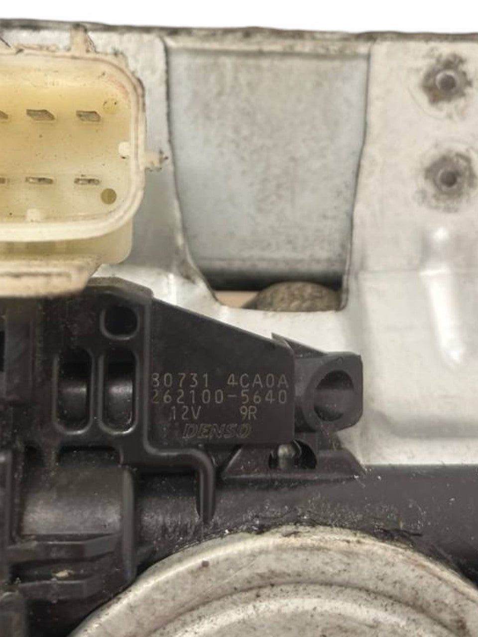 Cremagliera Alzacristallo / Alzavetro Elettrico anteriore destra (dx) Nissan X-Trail T32 / Nissan Micra K14 (2014 al 2020) cod: 807314CA0A/ 0130821763 - F&P CRASH SRLS - Ricambi Usati