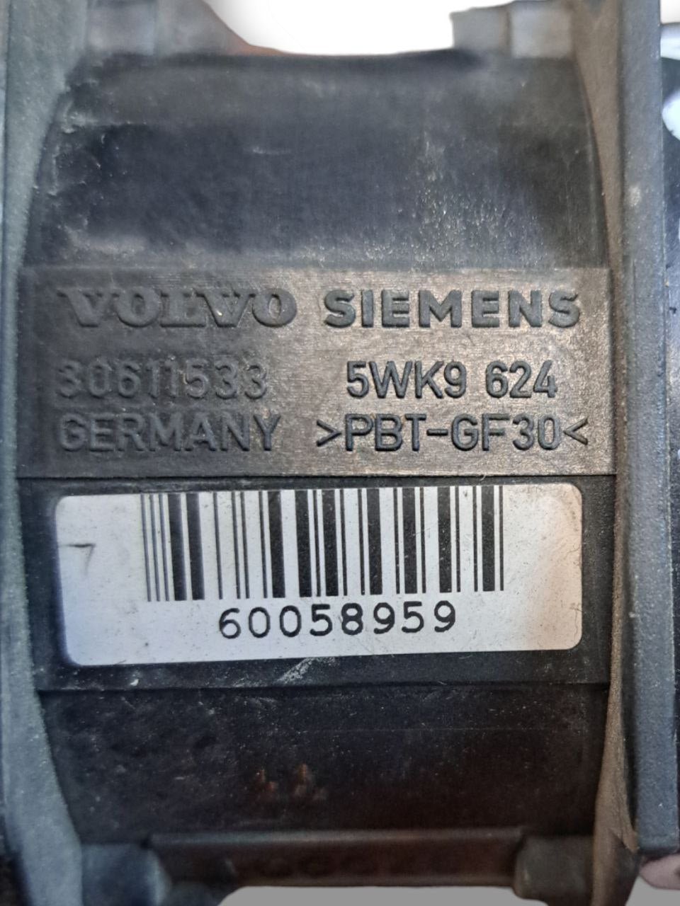 Debimetro / Flussometro Volvo V40 / S40 1.6 Diesel (2000) COD:30611533 - F&P CRASH SRLS - Ricambi Usati