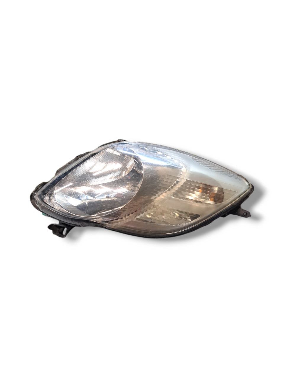 Faro / Fanale Anteriore destro (Dx) Alogeno Toyota Yaris (2005-2011) COD:81110-0D330 - F&amp;P CRASH SRLS - Ricambi Usati