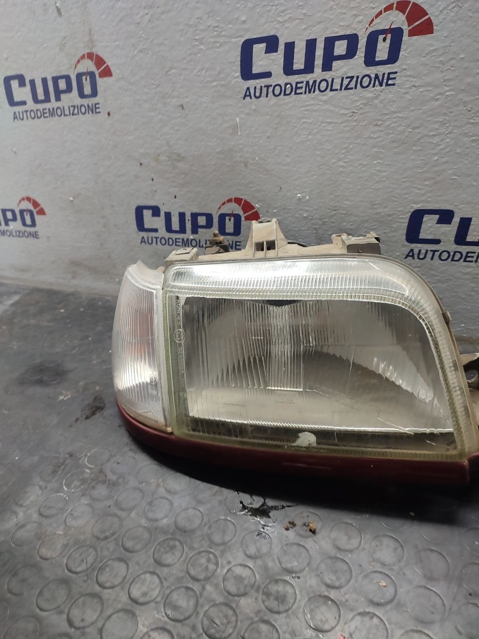 Faro / Fanale anteriore destro Renault Clio ( mk1 - 1995 ) - F&amp;P CRASH SRLS - Ricambi Usati