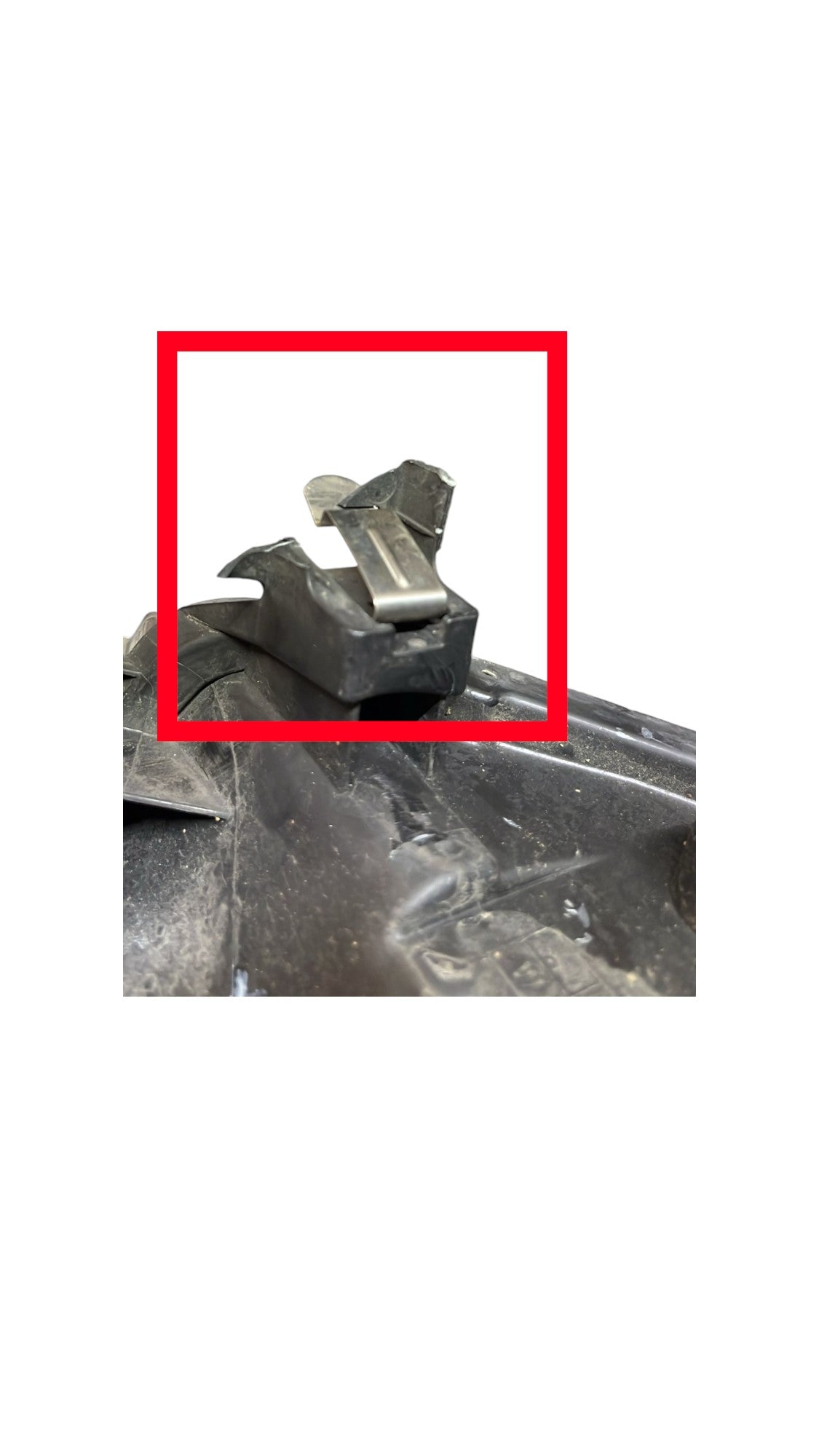 Faro / Fanale Anteriore sinistro alogeno Ford Kuga (2008 - 2012) cod.8V41 - 13W030 - AG - F&P CRASH SRLS - Ricambi Usati
