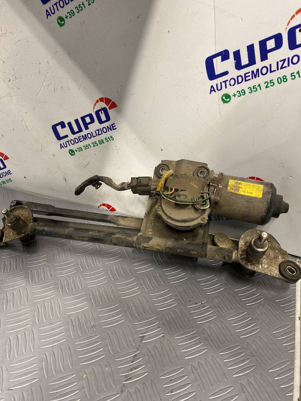 Motorino tergicristallo anteriore Hyunday Getz cod:981001c100 - F&amp;P CRASH SRLS - Ricambi Usati