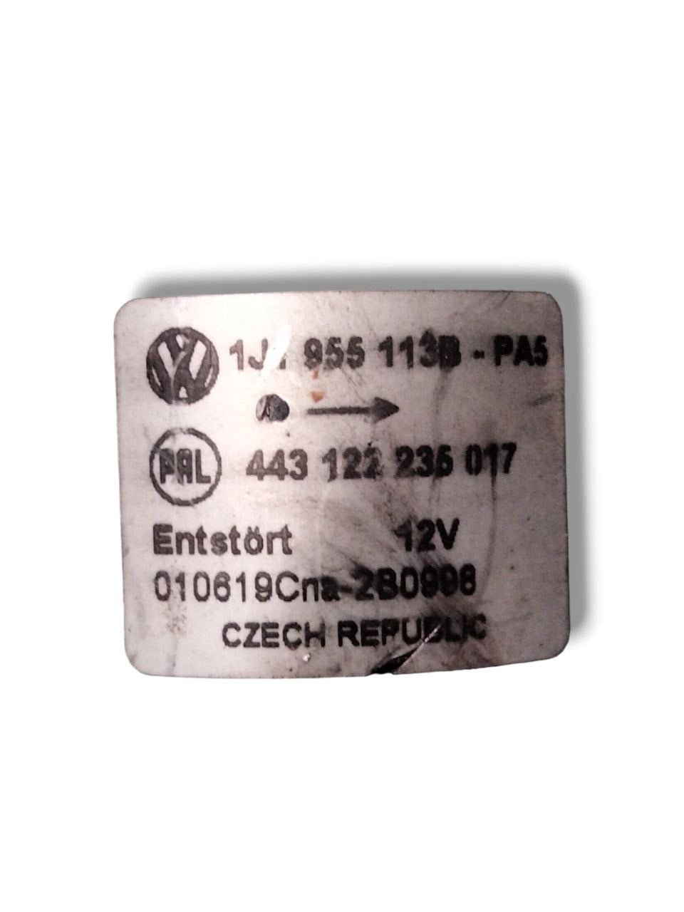 Motorino Tergicristallo anteriore Volkswagen Golf IV(1997 - 2004)cod.1J1955113B - F&P CRASH SRLS - Ricambi Usati