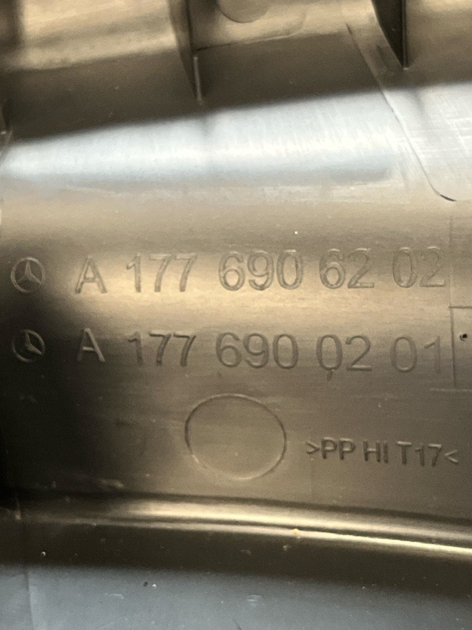 Mercedes-Benz Klasse A Classe rechtsonder coating / W177 COD