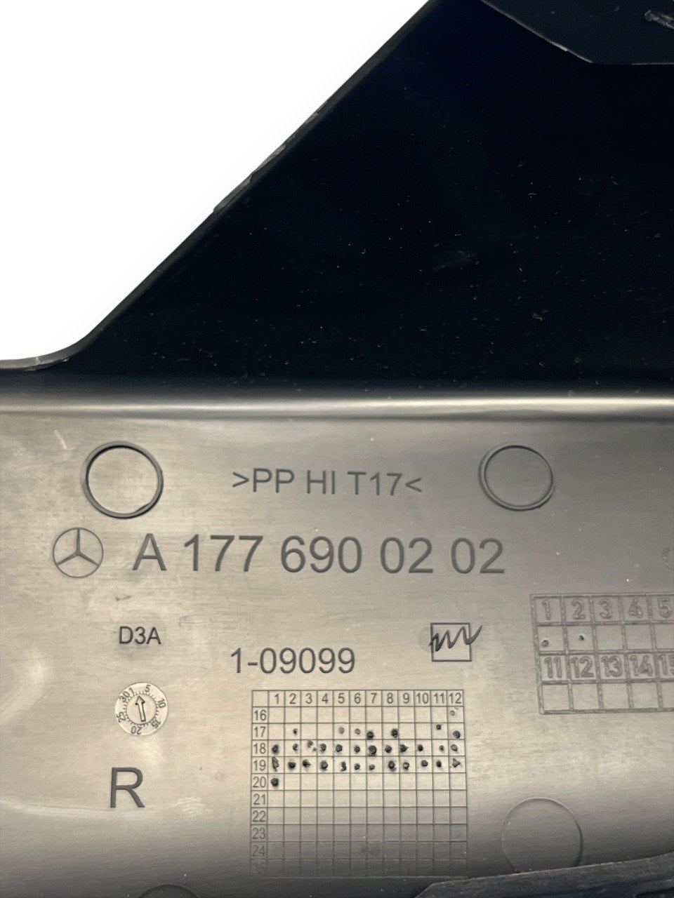 Mercedes-Benz Klasse A Classe rechtsonder coating / W177 COD
