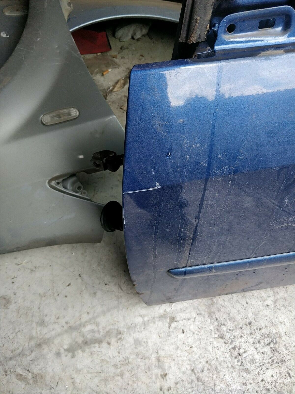 PORTA PORTIERA ANTERIORE SINISTRA FORD FIESTA V / MkV 2002 2008 3P ANT POR4096 - F&P CRASH SRLS - Ricambi Usati