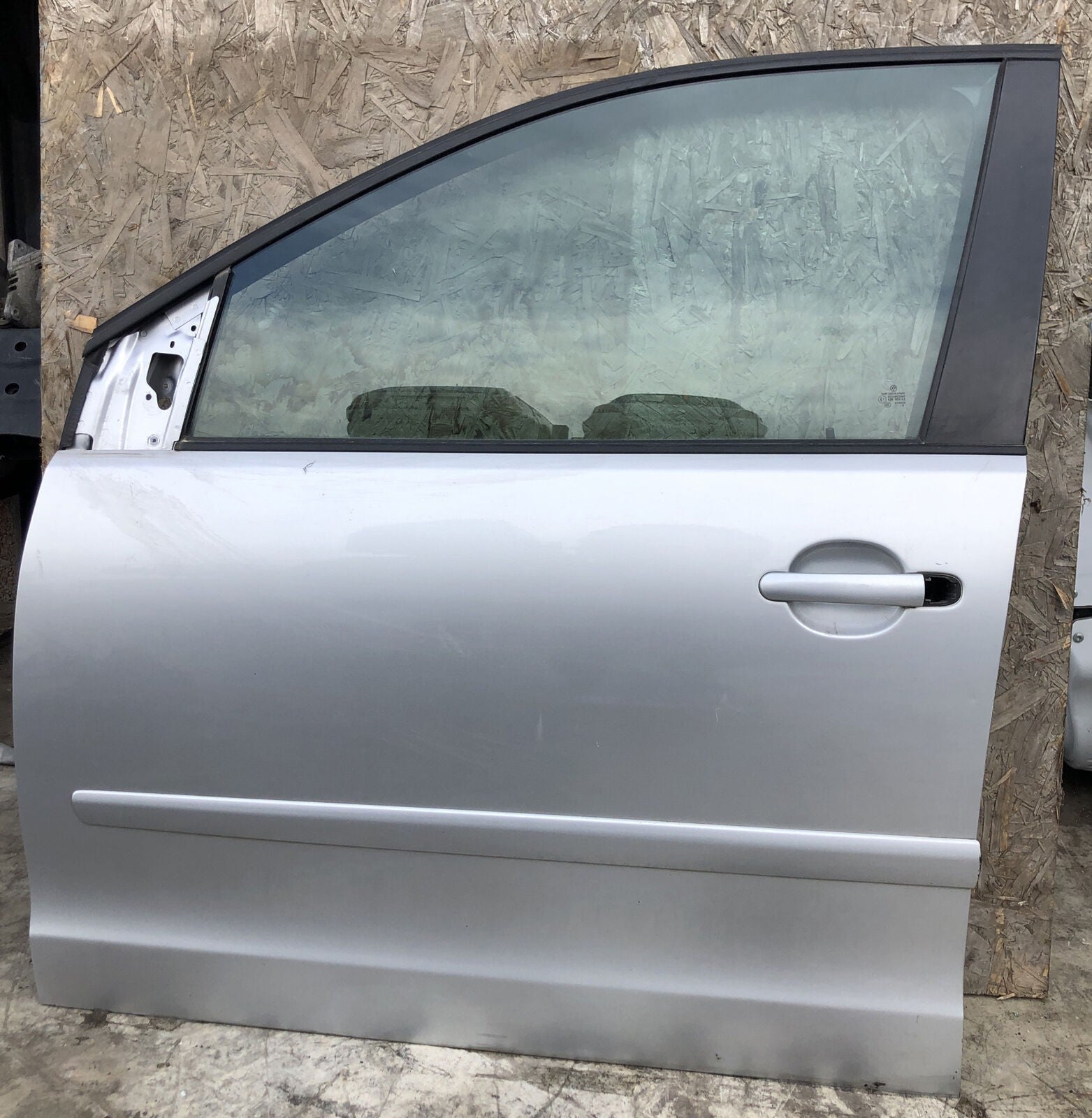 Porta Portiera Sportello Anteriore Sx Volkswagen Polo 4° Serie 2001 2009 Grigio - F&P CRASH SRLS - Ricambi Usati