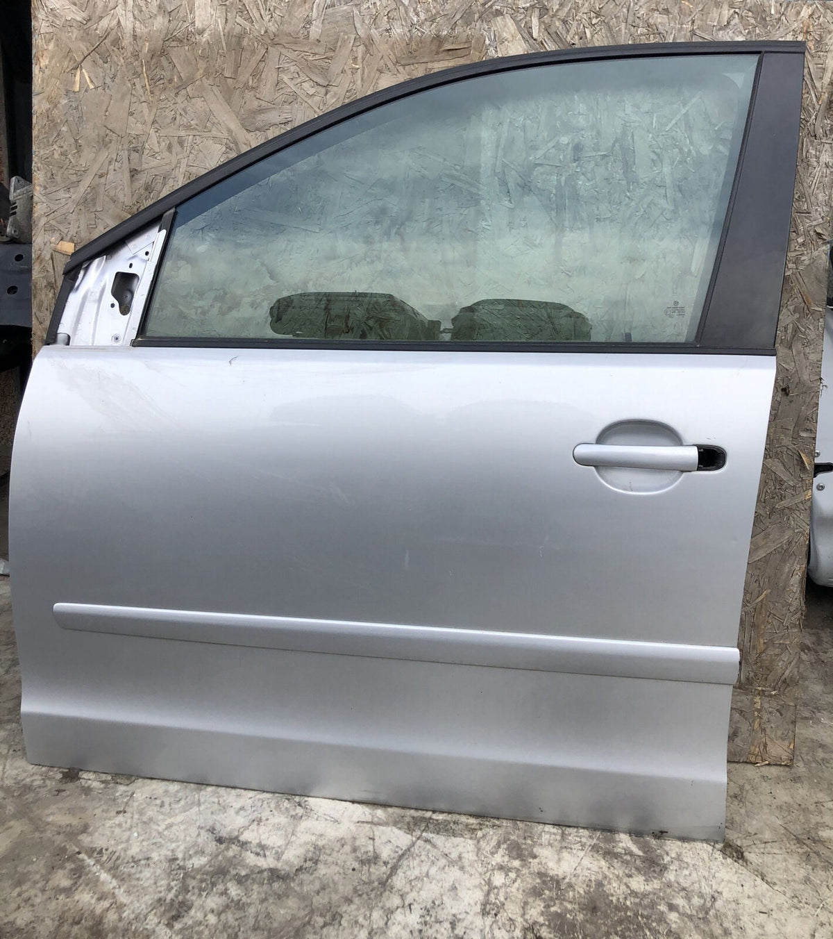 Porta Portiera Sportello Anteriore Sx Volkswagen Polo 4° Serie 2001 2009 Grigio - F&amp;P CRASH SRLS - Ricambi Usati