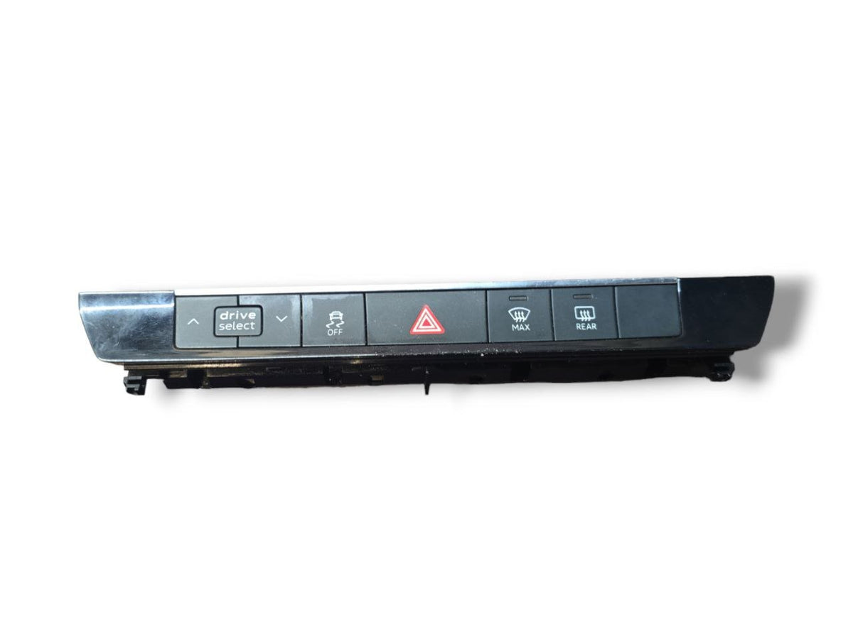 Pulsantiera 4 frecce Audi A7 C8 ( 2017 &gt; ) Cod : 4K0925301 - F&amp;P CRASH SRLS - Ricambi Usati