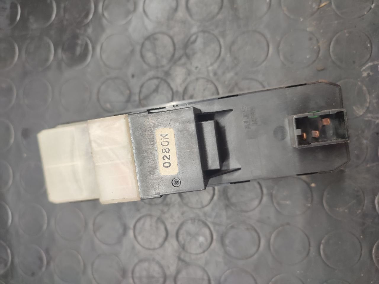 Pulsantiera alzacristalli anteriore sinistra Suzuki Grand Vitara 2005 - F&P CRASH SRLS - Ricambi Usati