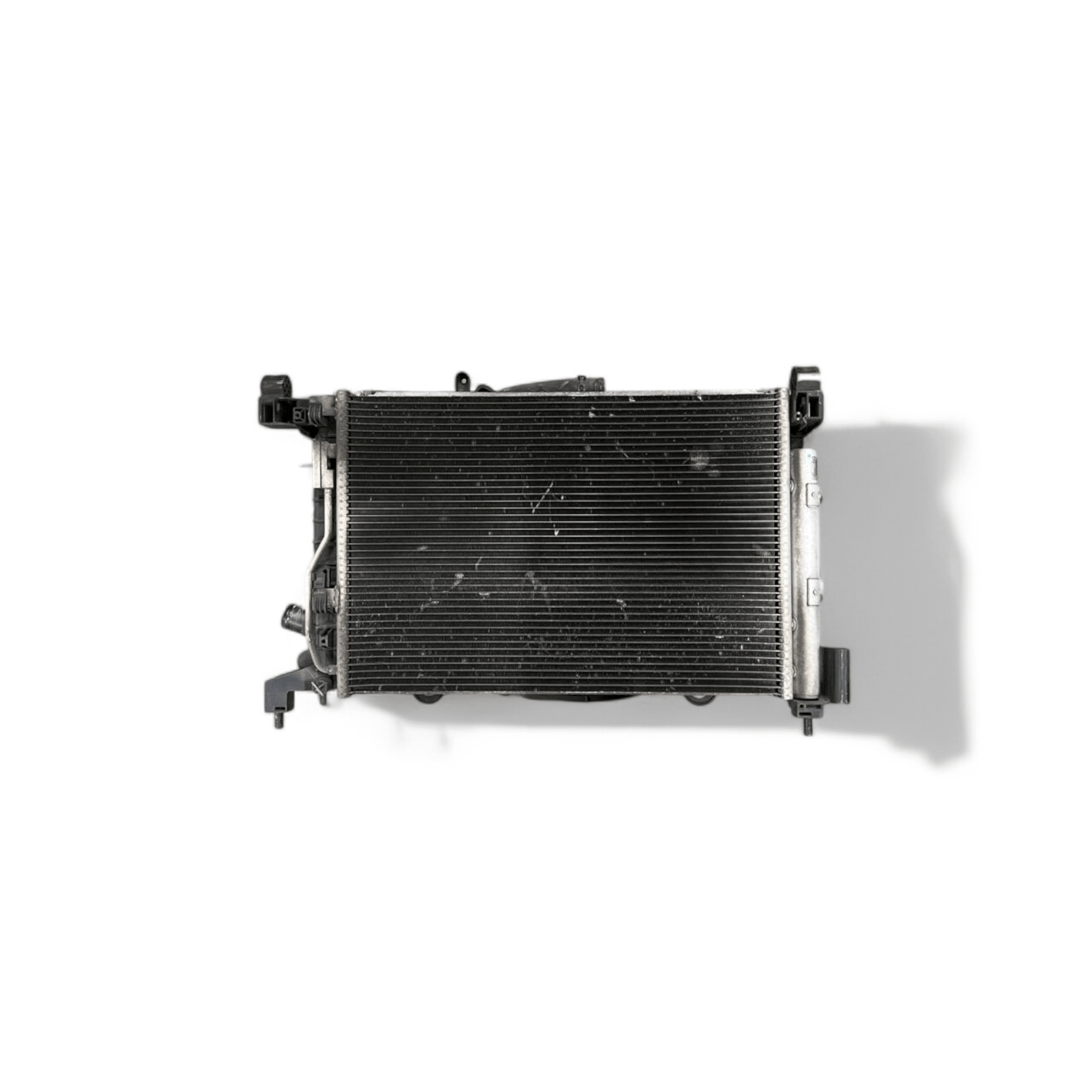 Radiatore con elettro ventola Chevrolet Aveo T300 1.0 benzina (2011 - 2020) cod.95460079 - F&P CRASH SRLS - Ricambi Usati