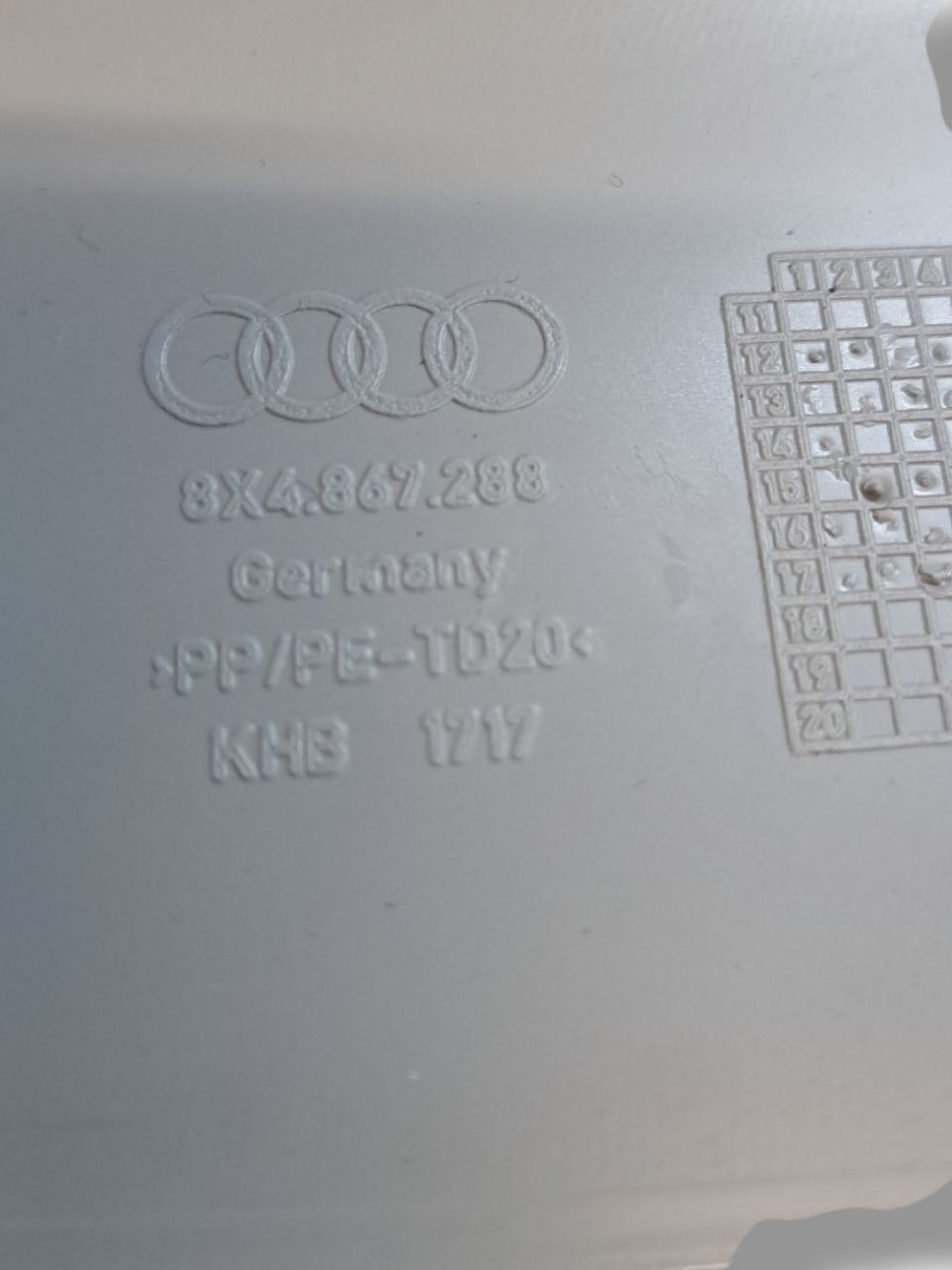 Rivestimento Montante Posteriore destro (dx) Audi A1 8X (2010 - 2018) COD:8X4867288 - F&P CRASH SRLS - Ricambi Usati