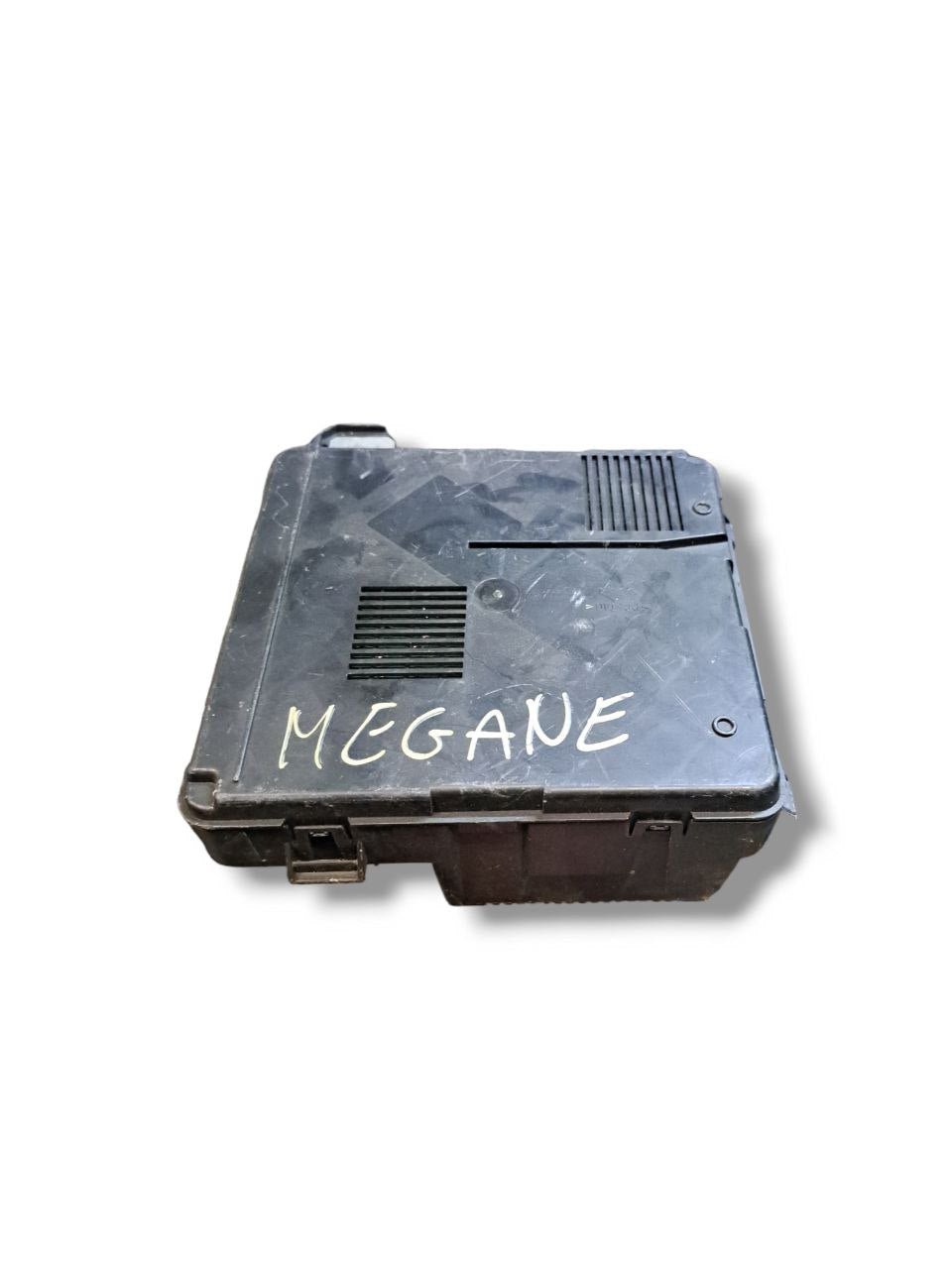 Scatola Fusibili Centralina Portafusibili Renault Megane 1.9 Diesel (2002 - 2009) COD:8200306033B - F&P CRASH SRLS - Ricambi Usati