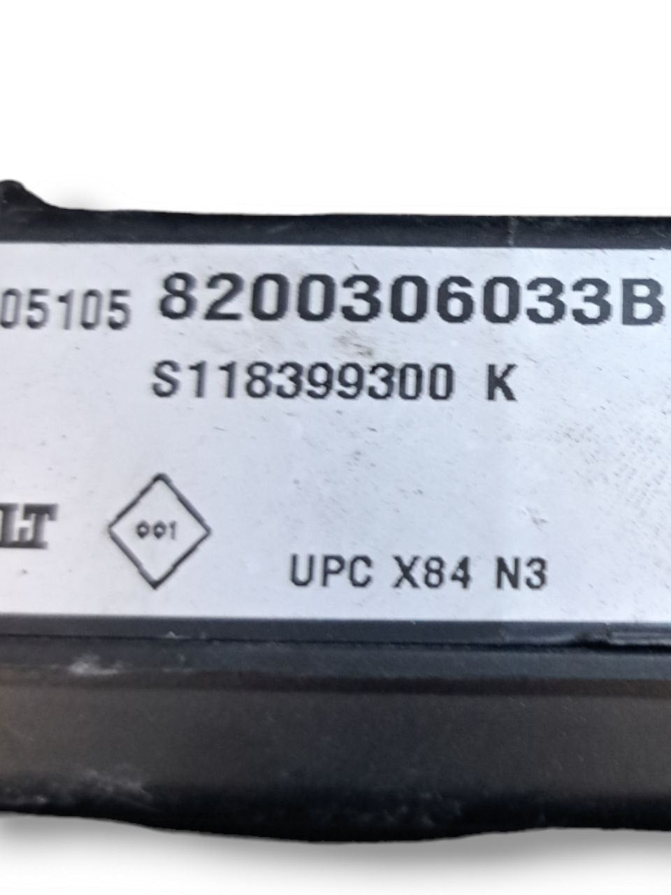 Scatola Fusibili Centralina Portafusibili Renault Megane 1.9 Diesel (2002 - 2009) COD:8200306033B - F&P CRASH SRLS - Ricambi Usati