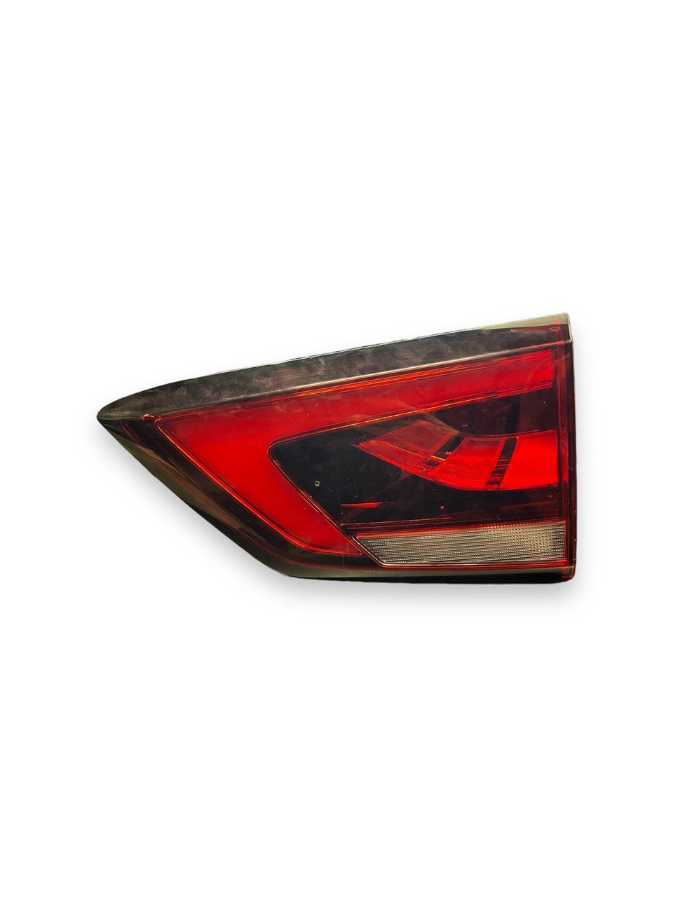 Stop / Fanale posteriore interno destro (dx) Led MG ZS EV (2017&gt;) cod: ZS11661192 - F&amp;P CRASH SRLS - Ricambi Usati