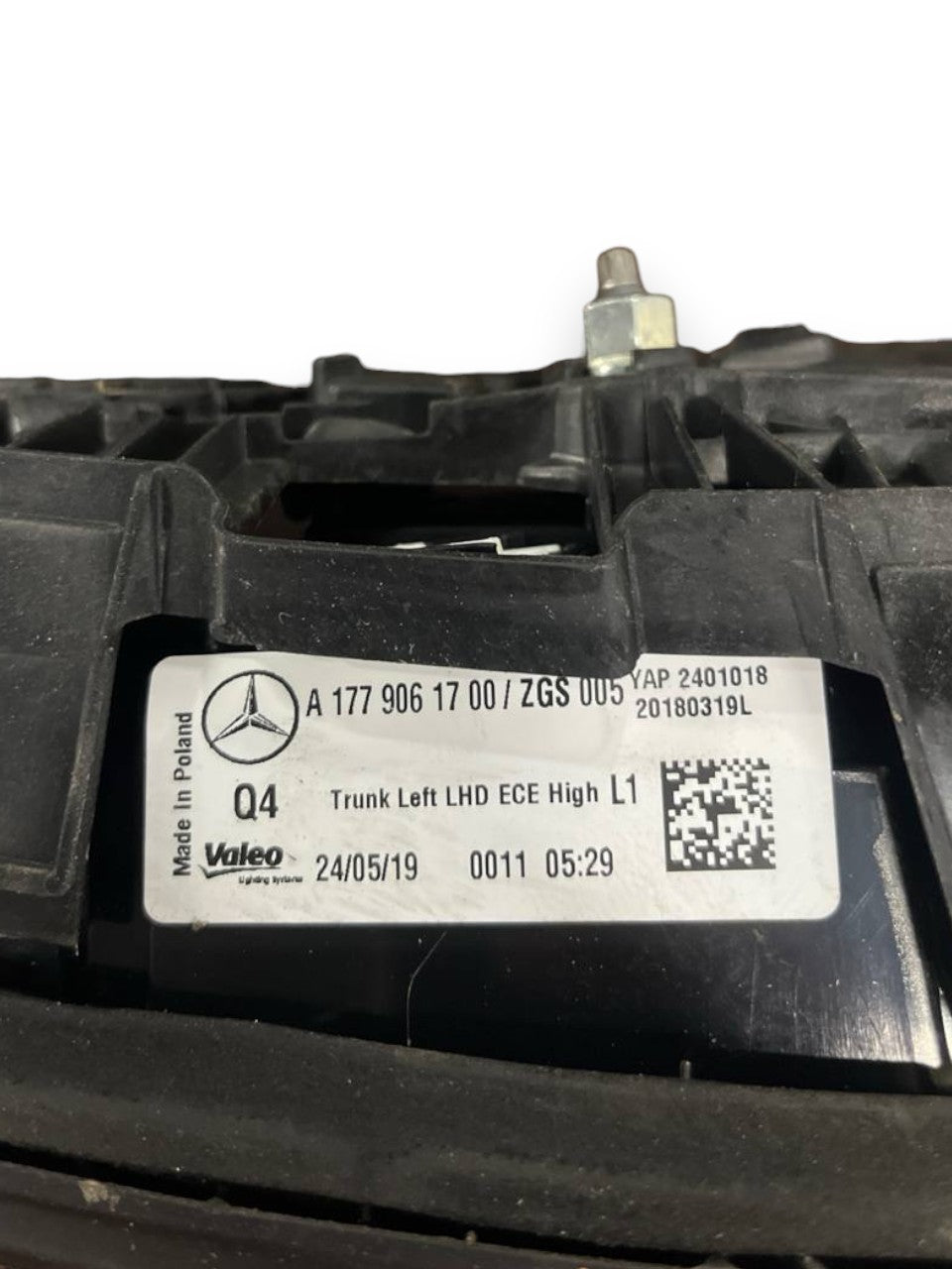 Stop / Fanale posteriore interno sinistro Led Mercedes - Benz Classe A W177 cod.A1779061700 (2018>) - F&P CRASH SRLS - Ricambi Usati