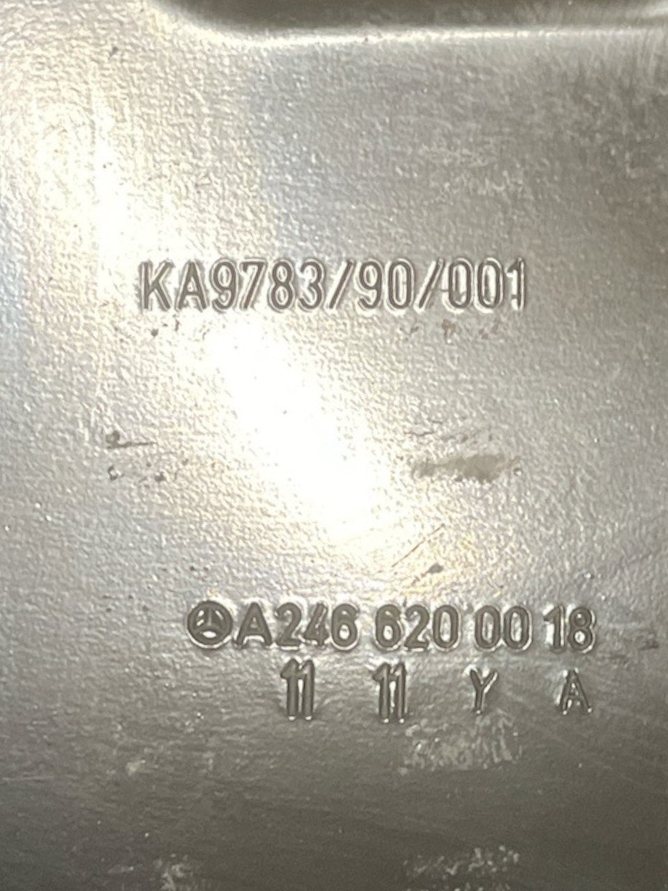 Supporto Batteria Mercedes - benz Classe A W176 cod:a2466200018 (2012 - 2018) - F&P CRASH SRLS - Ricambi Usati