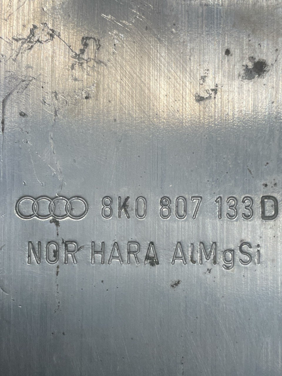 supporto traversa anteriore sinistro Audi A5 (2010 - 2017) cod:8k0807133d - F&P CRASH SRLS - Ricambi Usati